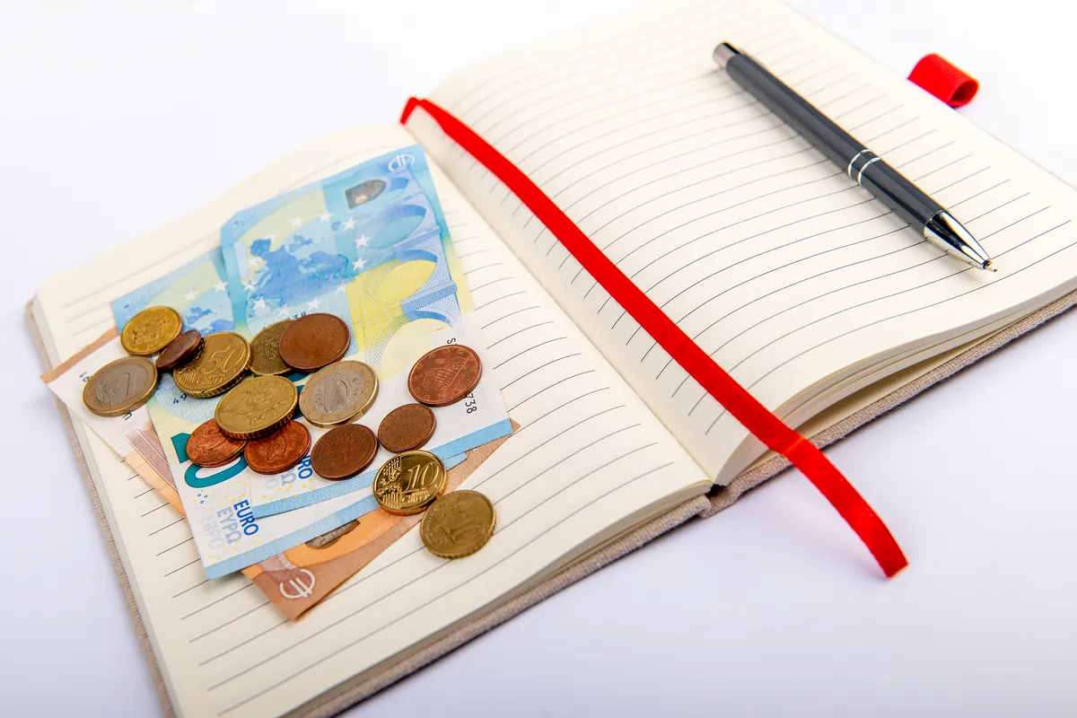 Carnet d'épargne, billets et pièces en euros pour comparer les livrets